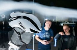 ABUSヘルメットがピナレロ・Q36.5プロサイクリングチームをサポート