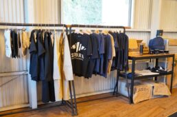 Tシャツなどが販売