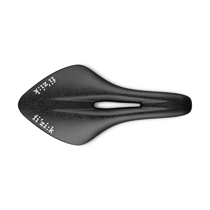 フィジーク　アリオネ