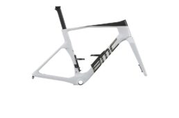 BMC チームマシン R01 新色