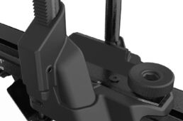 ワンタッチ固定と無段階調整