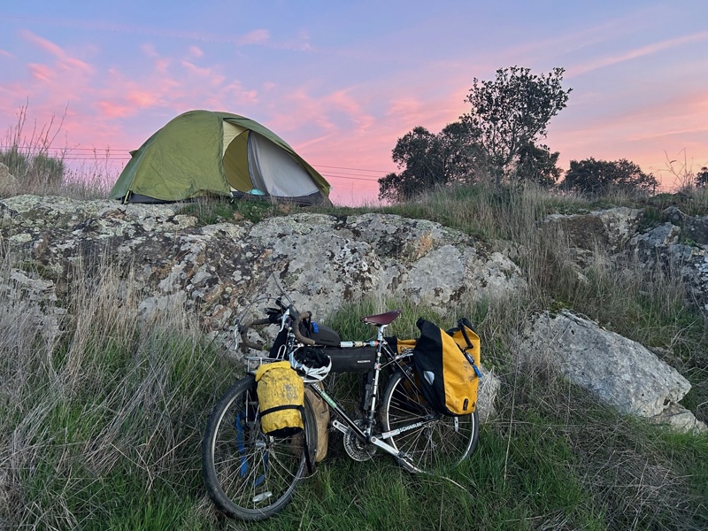 テントと自転車
