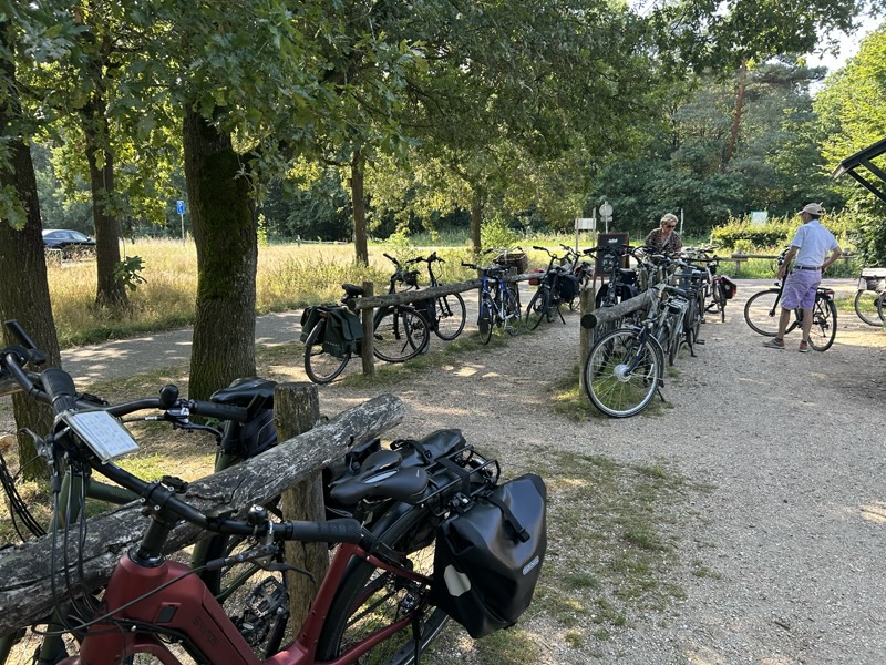 オランダ・ドイツ国境付近のカフェにて