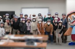 大阪府庁で実施された事前講習に集まった参加者