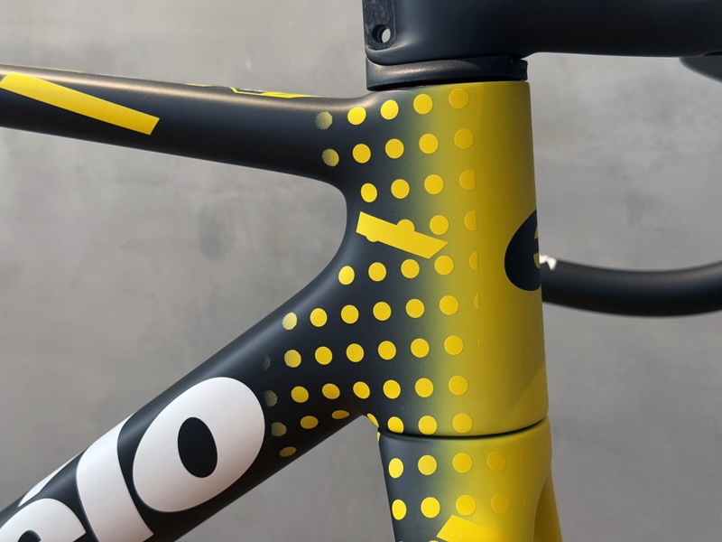 R5のヴィスマカラー