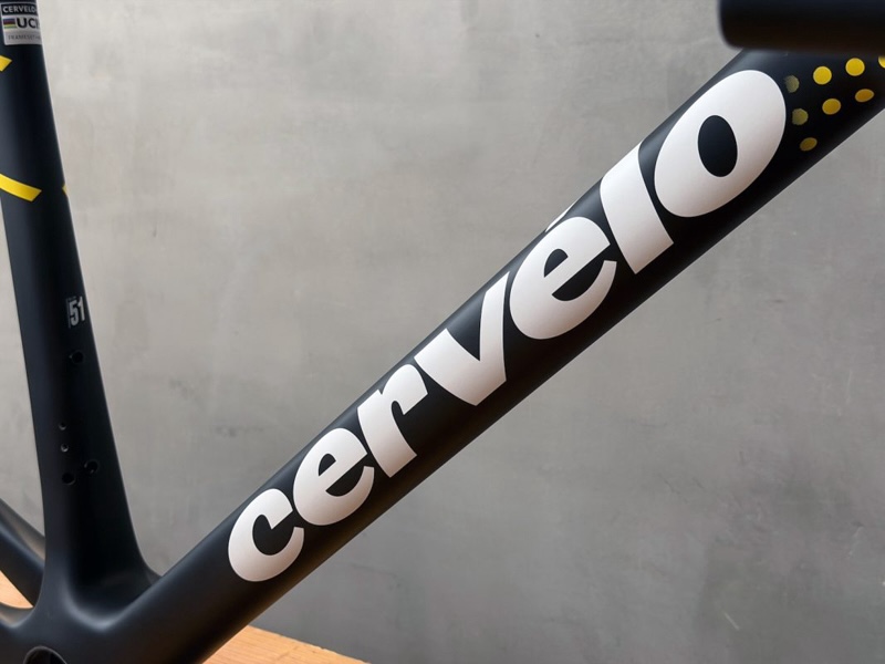 R5のヴィスマカラー