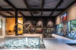 スポーツバイク専門店