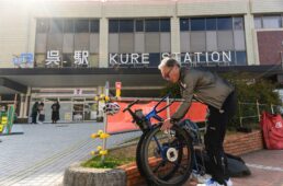 輪行を解くシシャチョー