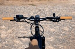 ライズ付きハンドルバー