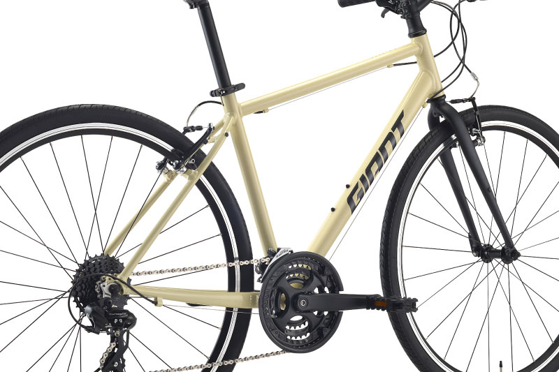 細身でシンプルな軽量アルミフレーム