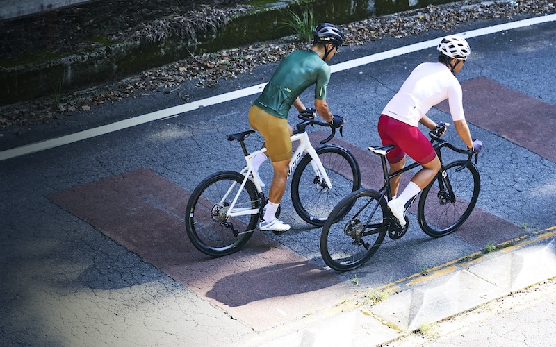 パールイズミ2026パフォーマンスジャージ