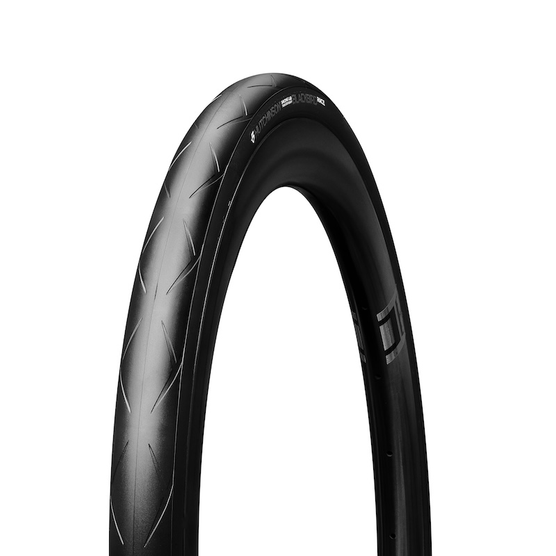 ハッチンソン・ブラックバード　ワイドタイヤ