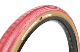 パナレーサー・グラベルキングに2026カラー