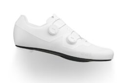 フィジーク　リラ