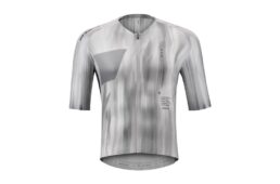 ジャイアント　VOLTRA JERSEY