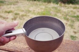 クッカーをリフターで手持ち