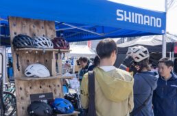 レイザーのヘルメット