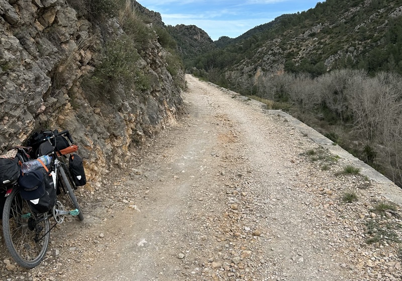 ユーロヴェロ8の未舗装路