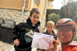 ホストファミリーの子供たちと