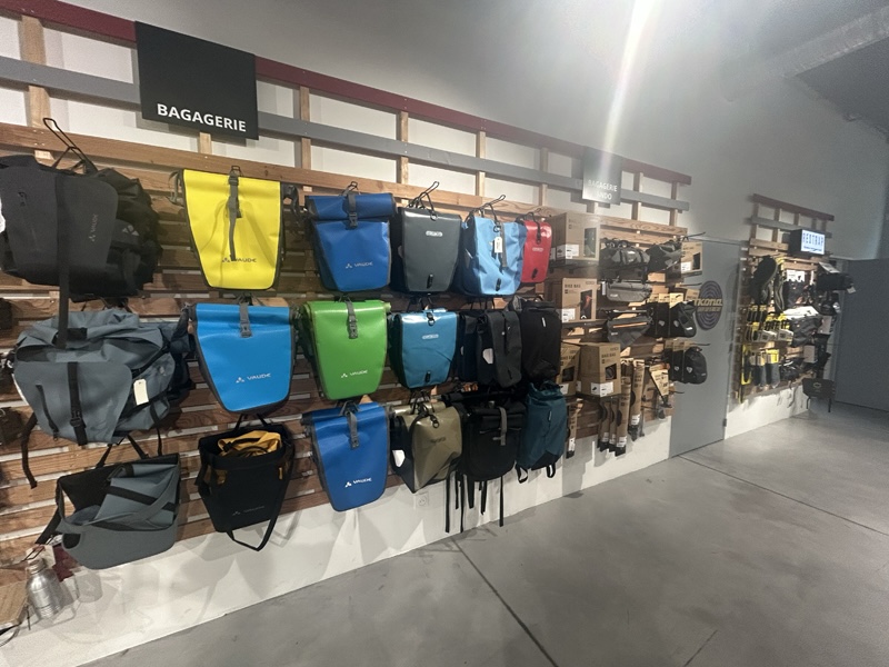 自転車関連ブランドのバッグ