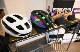 スミスのヘルメットとアイウェア