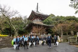 熊谷寺で記念撮影