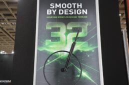 32インチ用サスペンションフォーク