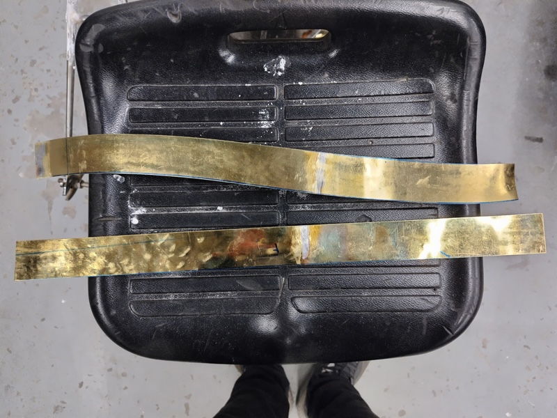 チューバから切り出した板