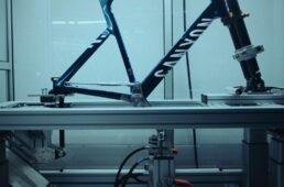 キャニオン・新型エンデュレース CFR