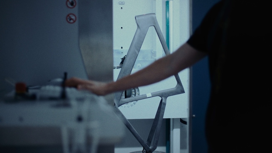 キャニオン・新型エンデュレース CFR