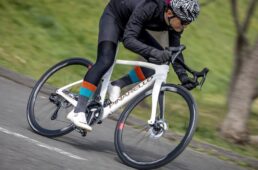 ニューF7に乗る大屋さん