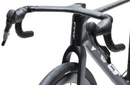 フェルト 新型BREED