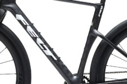 フェルト 新型BREED