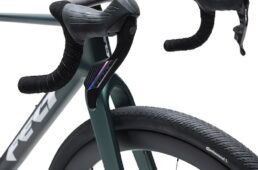 フェルト 新型BREED