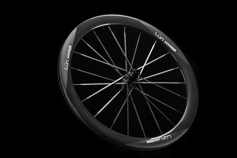 LUN 愛三工業レーシングチーム