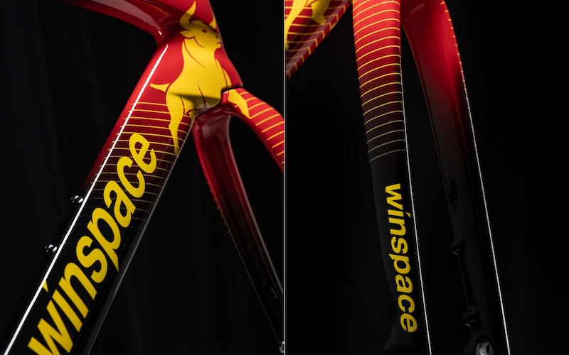 ウィンスペース T1600 ブエルタレッド