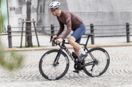 キャニオン・アルティメットCFR ENVE