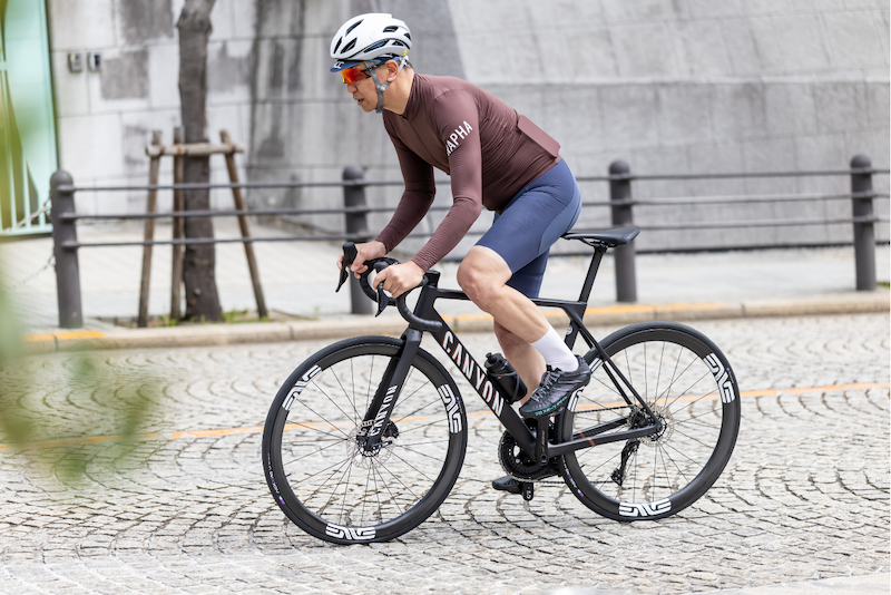 キャニオン・アルティメットCFR ENVE