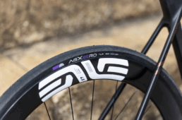 キャニオン・アルティメットCFR ENVE