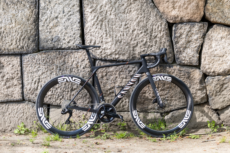 キャニオン・アルティメットCFR ENVE