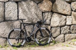 キャニオン・アルティメットCFR ENVE