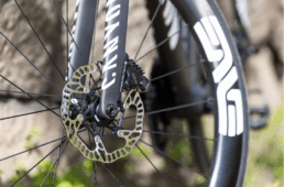 キャニオン・アルティメットCFR ENVE