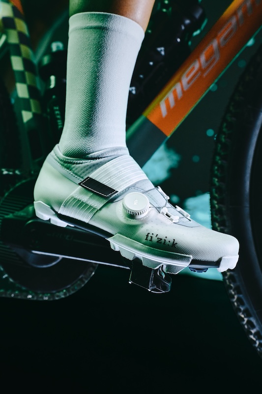 フィジーク　FEROX 2