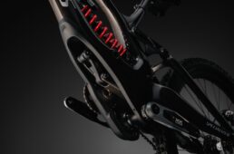 スペシャライズド DEMO11