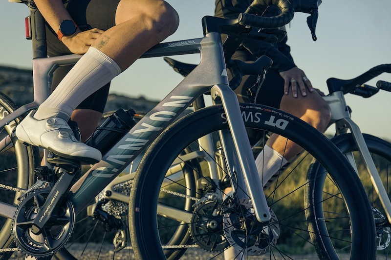 キャニオン エンデュレース CF SLX/CF