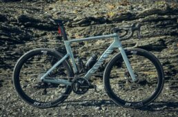 キャニオン　エンデュレース CF SLX／CF