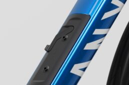 キャニオン　エンデュレース CF SLX／CF
