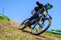 アレーとグルパマ・FDJがツール用のジャージを発表｜サイクルスポーツ