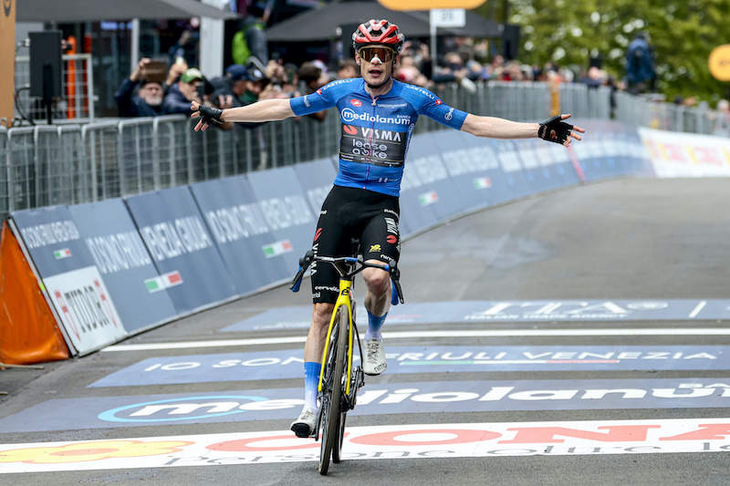 値下げ❗️ジロデイタリア2005 stage9 出走者サイン ジロ・デ・イタリア2026 頂上ゴールの第9ステージはヴィンゲゴーが区間