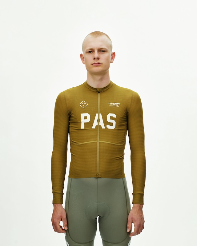 パス ノーマル スタジオの限定「PAS」2026登場！Mechanism Proベースの